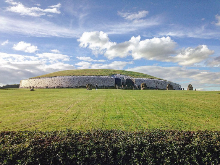 oldest buildings newgrange