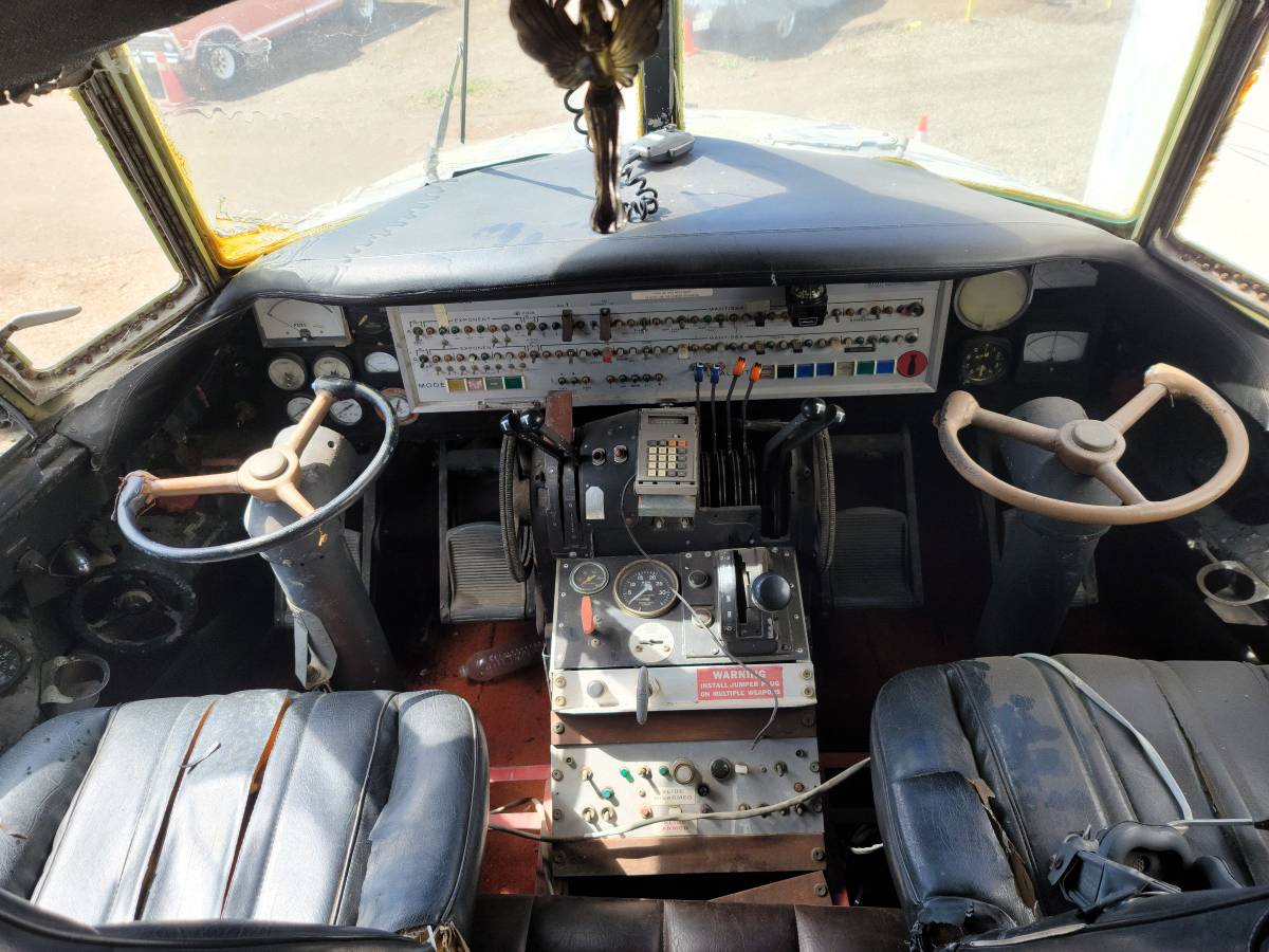 This Airplane Body RV Is Just The Right Amount of Crazy for $28K This Airplane Body RV Is Just The Right Amount of Crazy for $28K