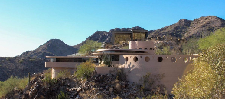 9 Essential Frank Lloyd Wright Designs That Are Still Admired Today 9 Essential Frank Lloyd Wright Designs That Are Still Admired Today