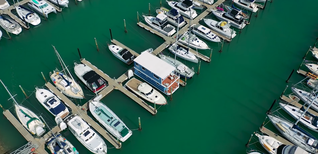 Take a Tour of This Tiny Houseboat, The 'Blue Turtle' Take a Tour of This Tiny Houseboat, The 'Blue Turtle'