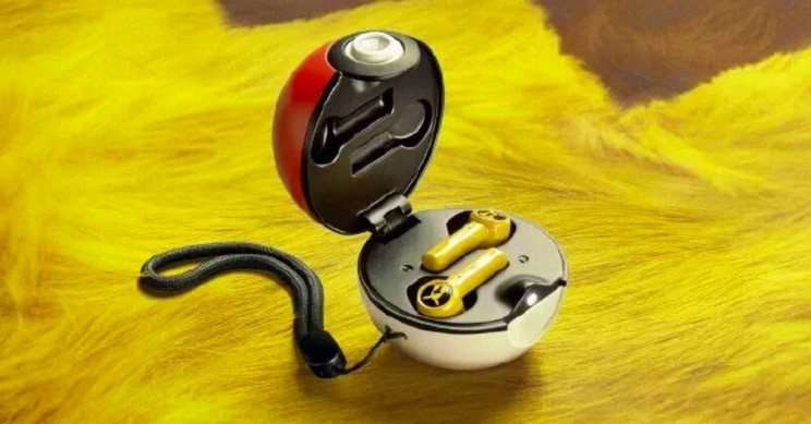 Razer Debuts Pikachu Earbuds That Charge in a Poké Ball