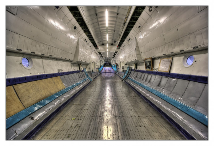 empty large vehicles AN-22