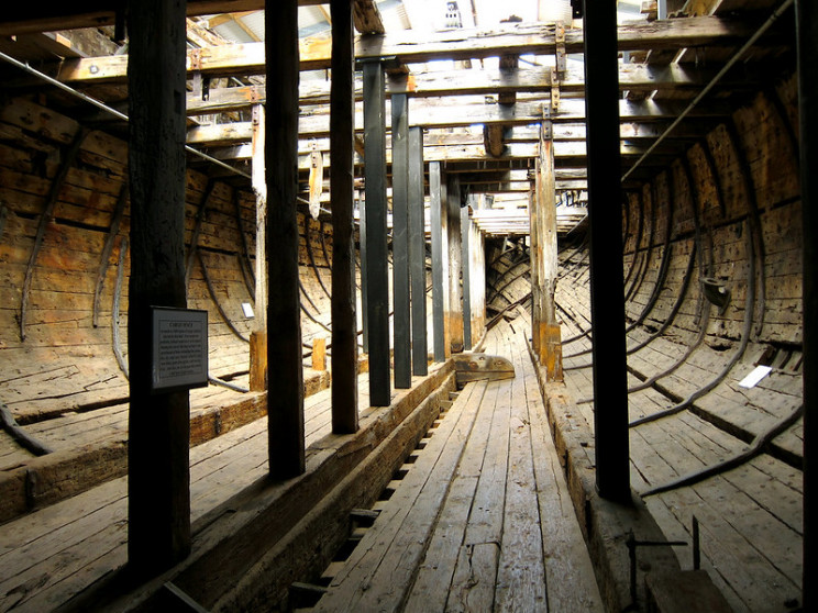 empty space vehicles wooden ship