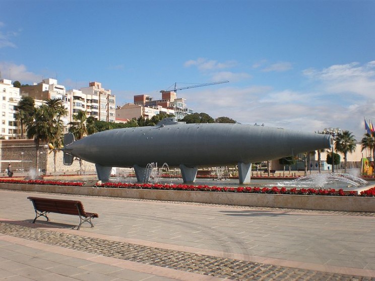 spanish inventions submarine