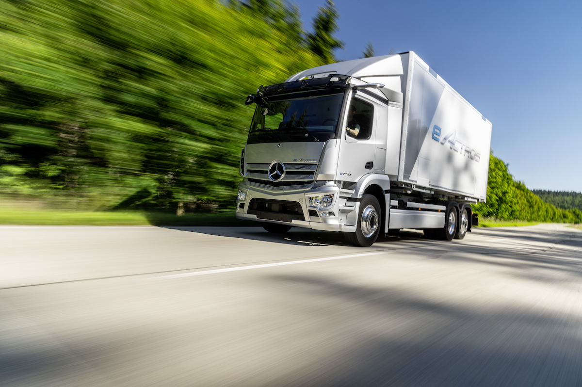 Mercedes-Benz Unveils Concept Hydrogen-Electric Trucks Mercedes-Benz Unveils Concept Hydrogen-Electric Trucks