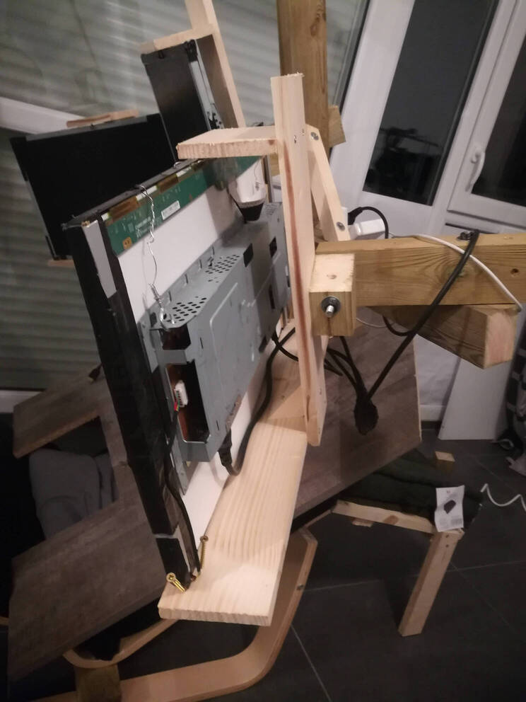 Remote Worker Builds His Own Lay-Down Desk for $336 Remote Worker Builds His Own Lay-Down Desk for $336