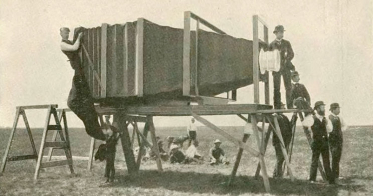 biggest cameras in the world 1900s