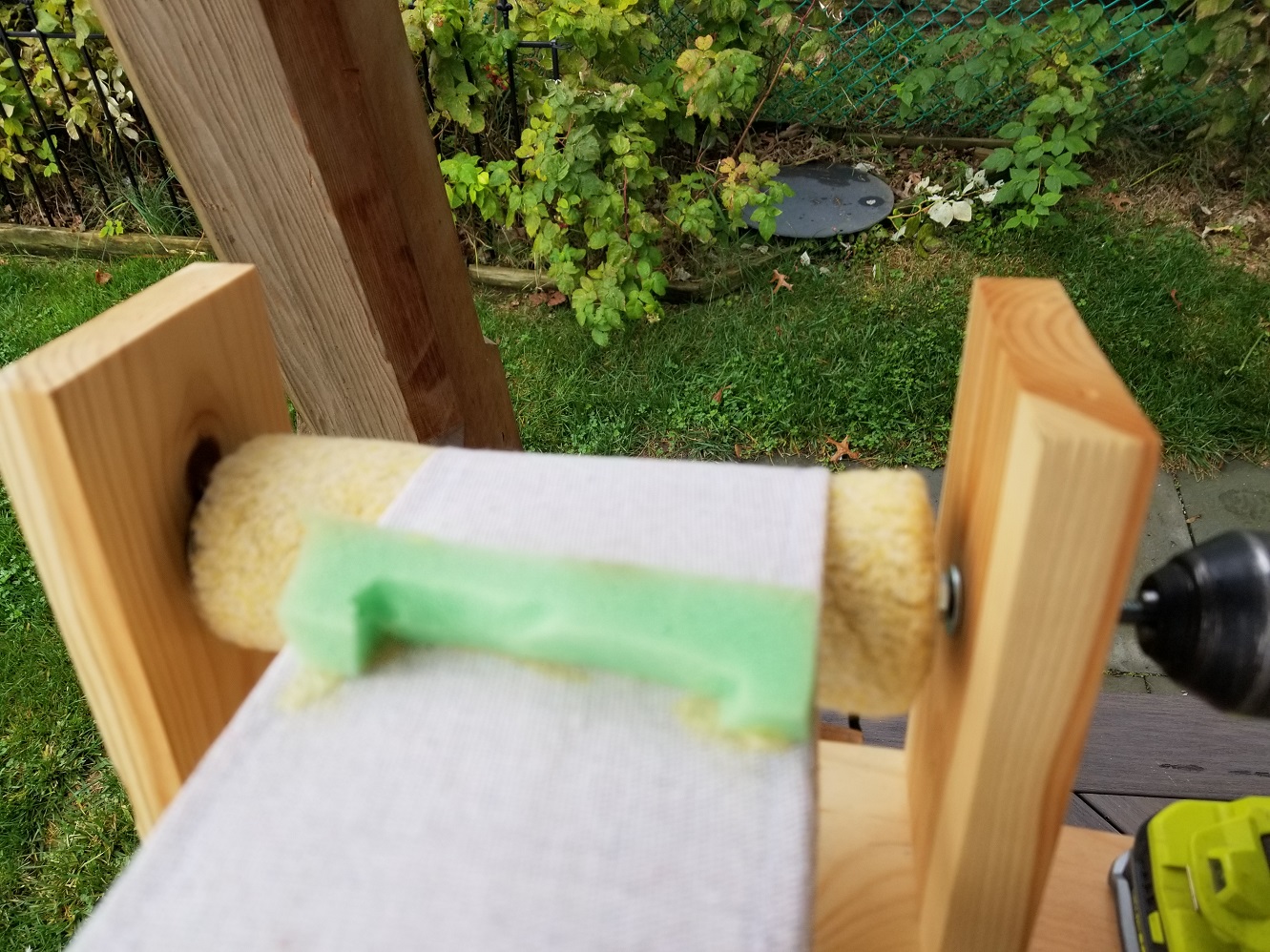 Science Teacher Builds Drill-Driven Conveyor Belt for Halloween Treats Science Teacher Builds Drill-Driven Conveyor Belt for Halloween Treats