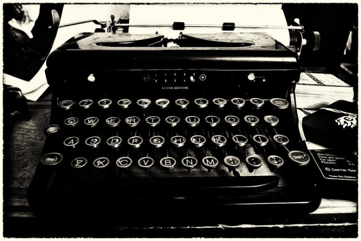 obsolete tech typewriter