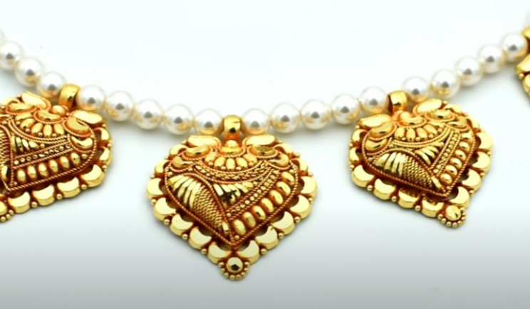 diy gold necklace complete