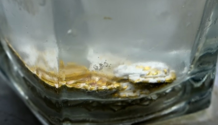 diy gold necklace dissolve plaster