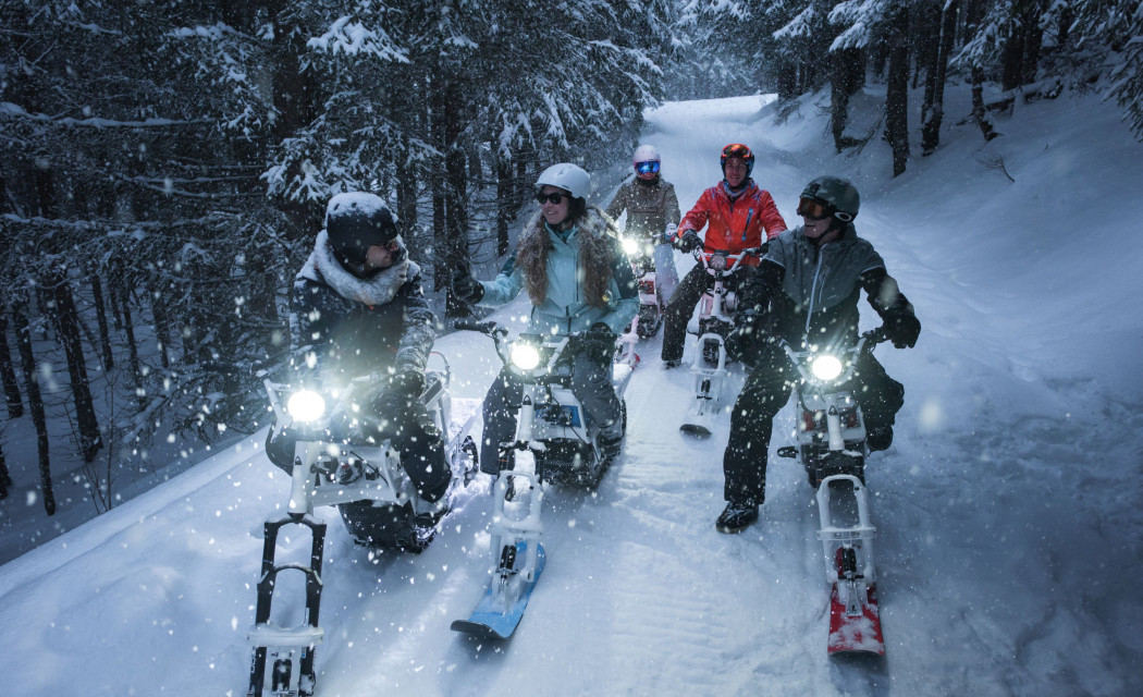 The World's First Electric Snowbike Is Ready to Ride Through Winter Slopes The World's First Electric Snowbike Is Ready to Ride Through Winter Slopes