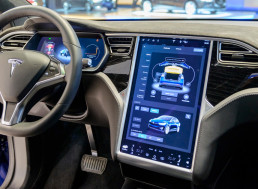 Tesla's Latest Software Update Lets You Summon Your Car, and Do Much More