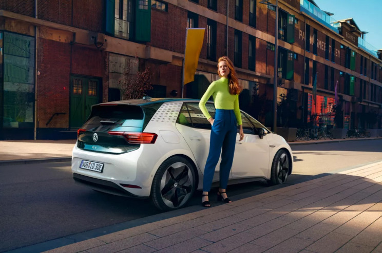 Volkswagen's New EV ID.3 Deliveries Begin Early September Volkswagen's New EV ID.3 Deliveries Begin Early September