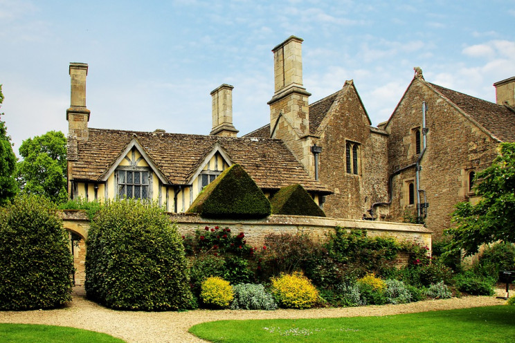 National Trust to Sell Its Shares in Fossil Fuels Minimizing Its Carbon Footprint