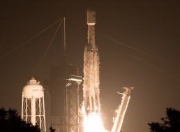 SpaceX Successfully Launches Falcon Heavy Rocket, Fails to Recover Center Core