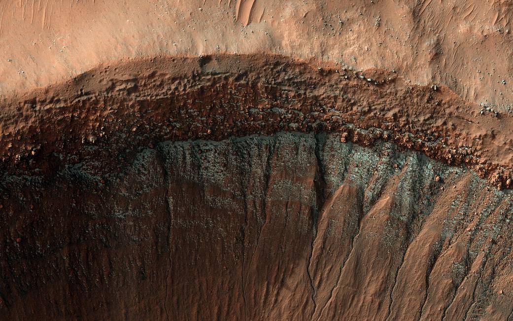 Dry ice frost on Martian surface Dry ice frost on Martian surface