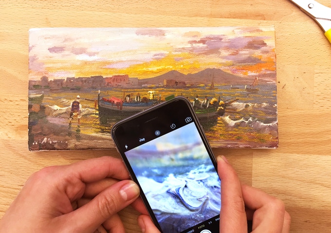 Turn Any Phone Camera into A Microscope with this Tiny Device Turn Any Phone Camera into A Microscope with this Tiny Device