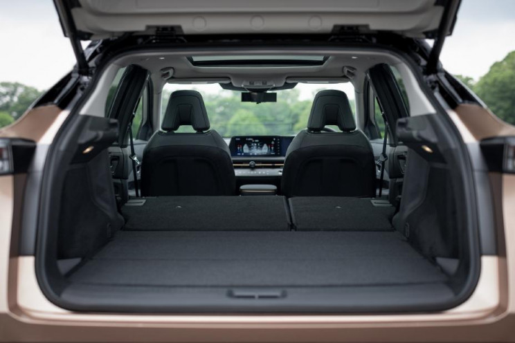 Nissan Announces New Crossover EV Ariya After a Long Silence Nissan Announces New Crossover EV Ariya After a Long Silence