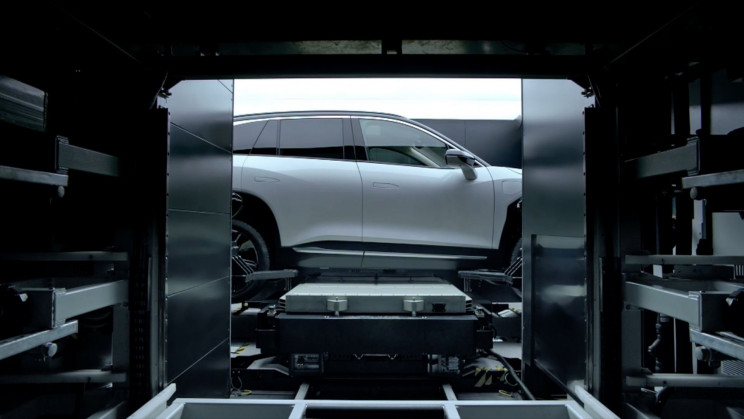 Tesla Rival's Battery Swapping Service Makes EVs Cheaper