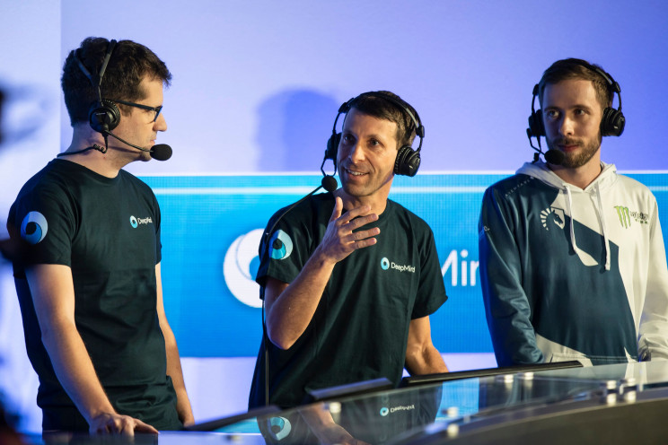 Grandmaster: Deepmind AI Can Now Take on Starcraft II's Top 0.2%