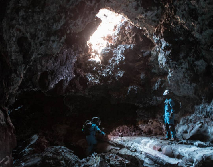 Scientists Simulate Mars Exploration in Hawaiian Lava Tubes Scientists Simulate Mars Exploration in Hawaiian Lava Tubes