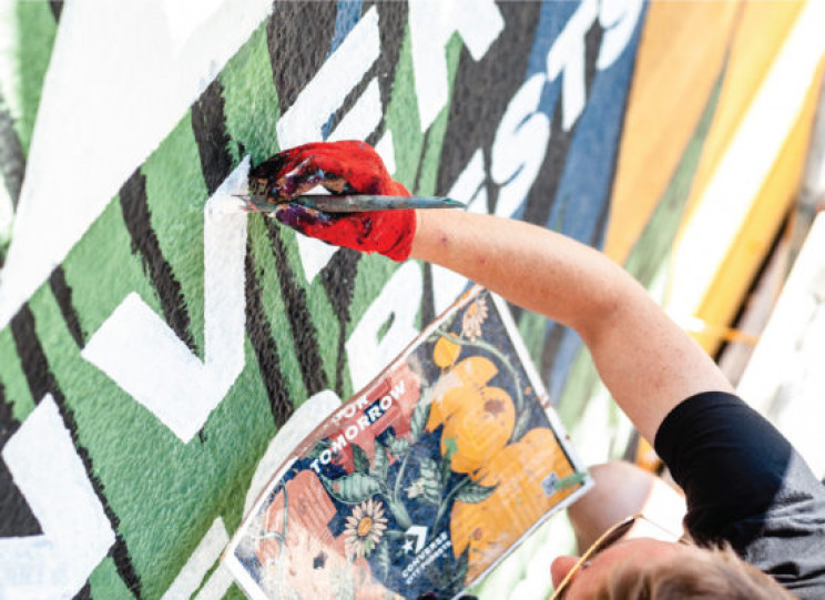 This Eco-Friendly Mural Cleans Air Pollution as Much as 780 Trees This Eco-Friendly Mural Cleans Air Pollution as Much as 780 Trees