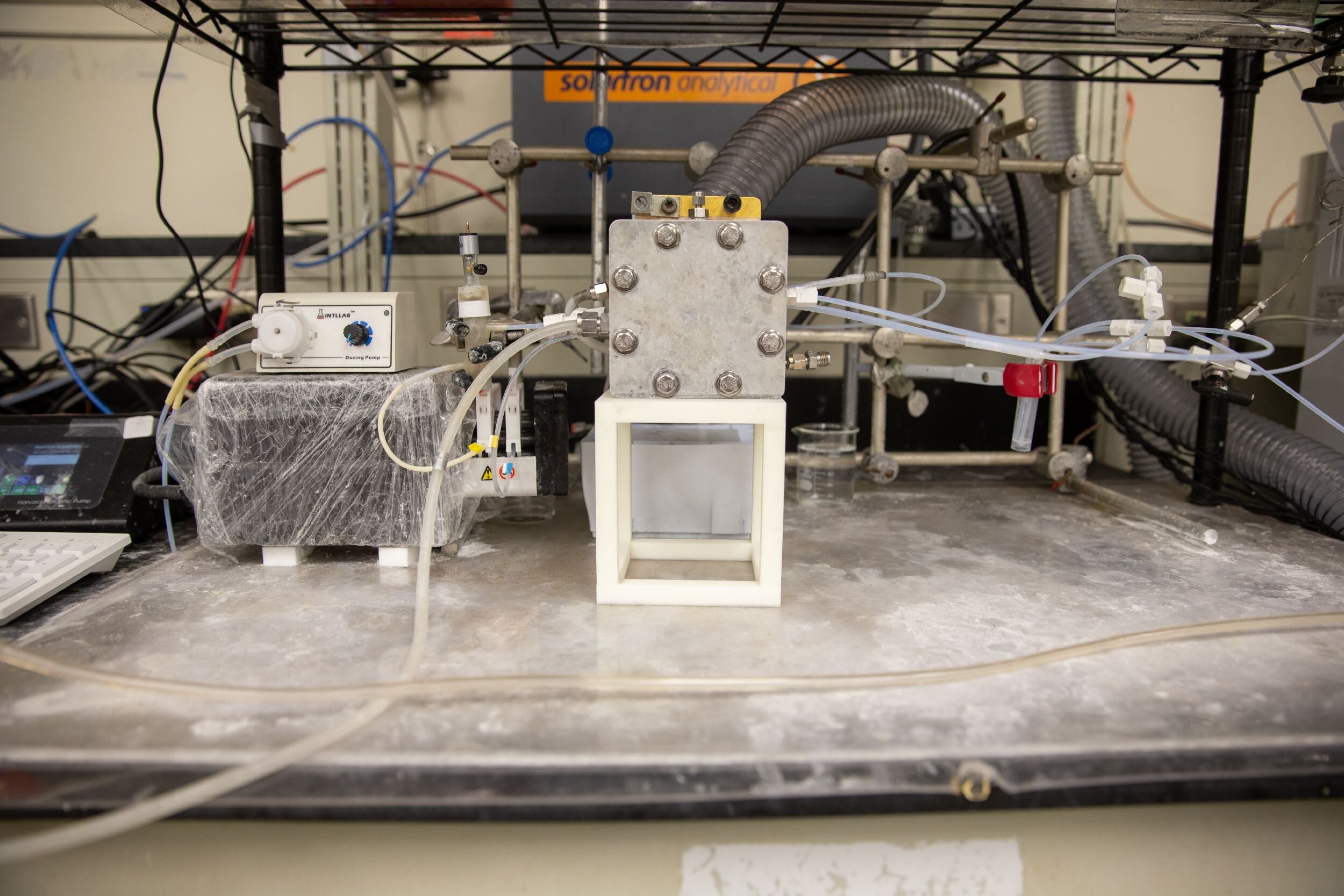 An experimental reactor An experimental reactor utilizes graphene quantum dots as a catalyst to convert carbon dioxide into methane.