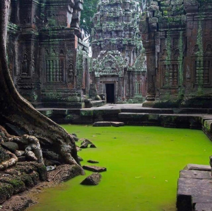 evil looking buildings ta prohm