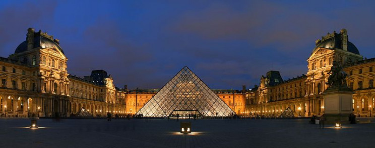 paris tourist guide louvre