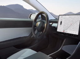 YouTube and Netflix Will Soon Be Coming To Tesla's Screens, says Elon Musk