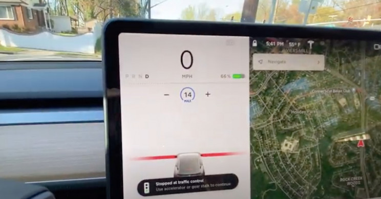 First Insight into Tesla Autopilot Traffic Light and Stop Sign Control