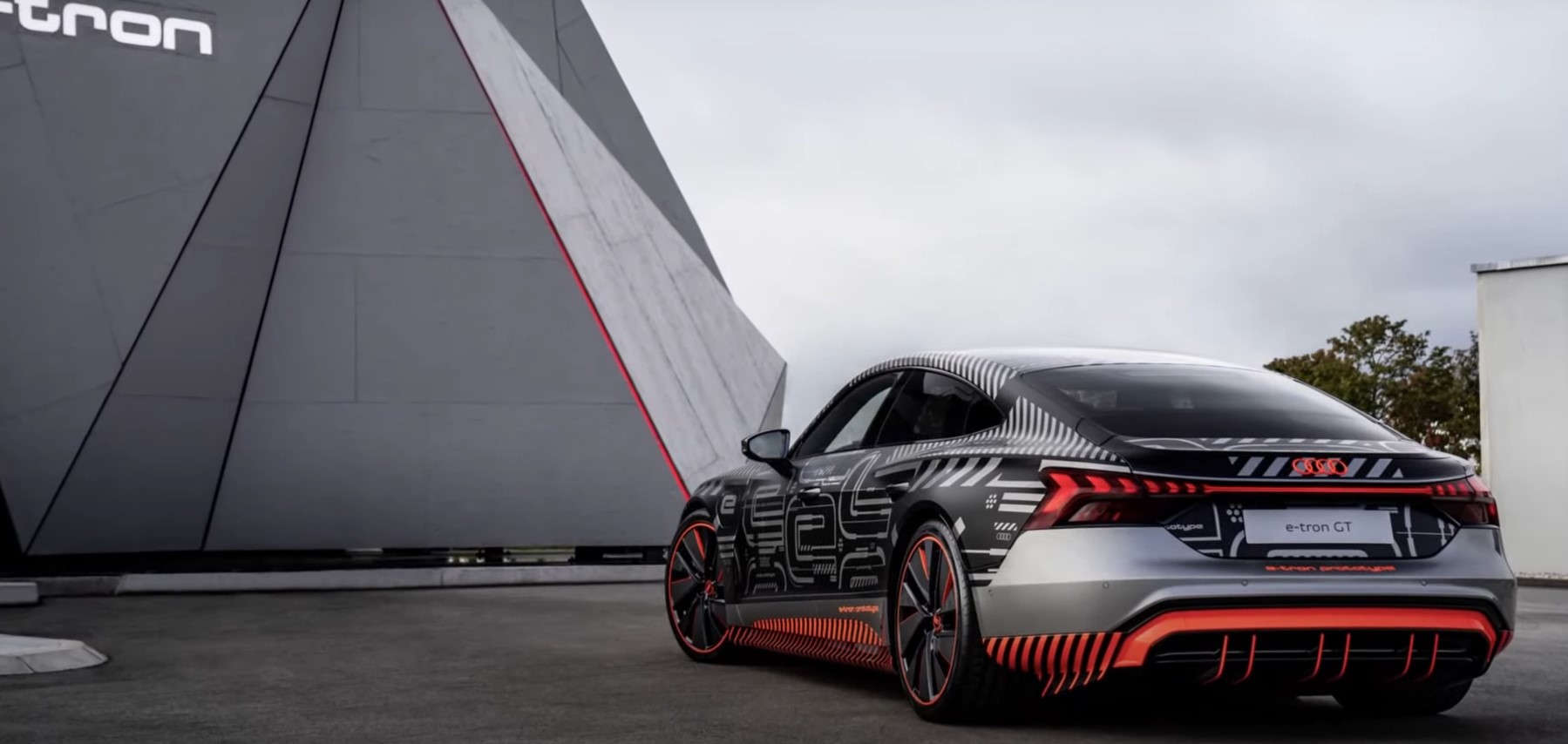 Audi Just Showcased E-Tron, Its First Electric Sports Car Audi Just Showcased E-Tron, Its First Electric Sports Car