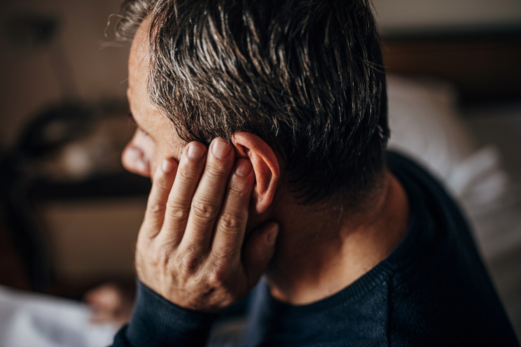 No, COVID-19 vaccines don't cause hearing problems