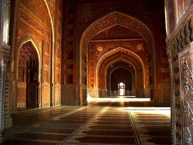 9 Impressive and Interesting Facts About the Stunning Taj Mahal 9 Impressive and Interesting Facts About the Stunning Taj Mahal