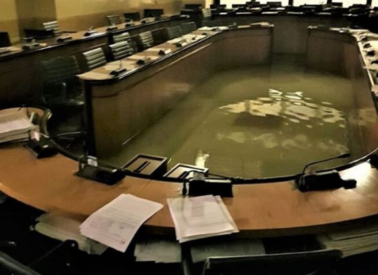 Regional Council of Venice Is Flooded, Seconds after Rejecting Climate Change Measures