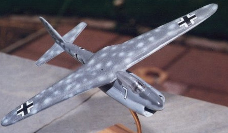 scissor winged planes p202