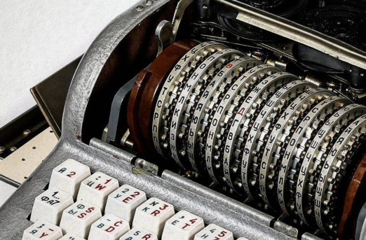 KGB Spy Gadgets From The Cold War Era Go On Auction KGB Spy Gadgets From The Cold War Era Go On Auction