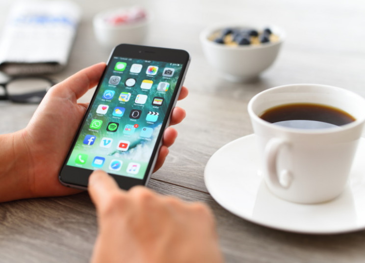 iPhone iPhone