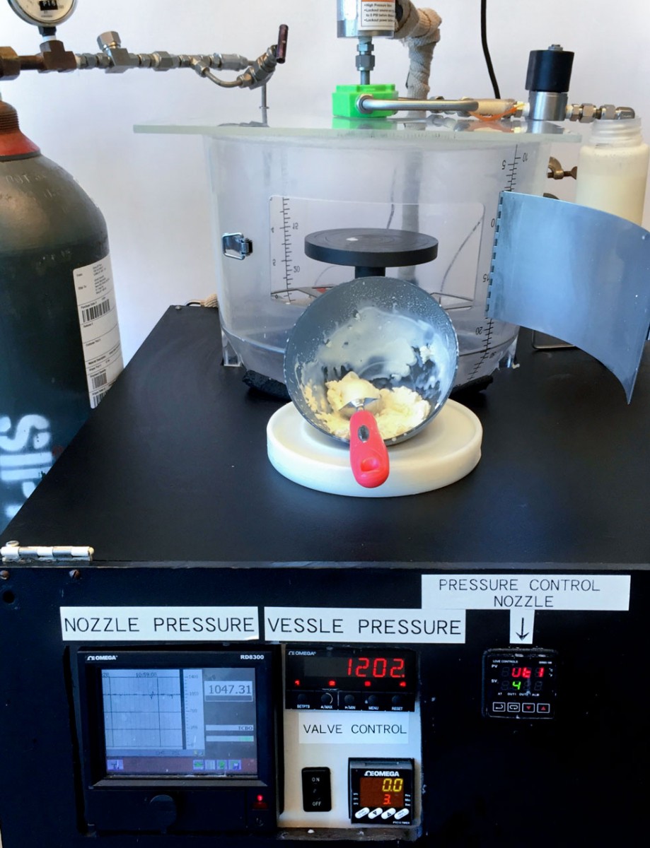 'Carbonated Ice Cream' is an Example of Tasty Engineering 'Carbonated Ice Cream' is an Example of Tasty Engineering