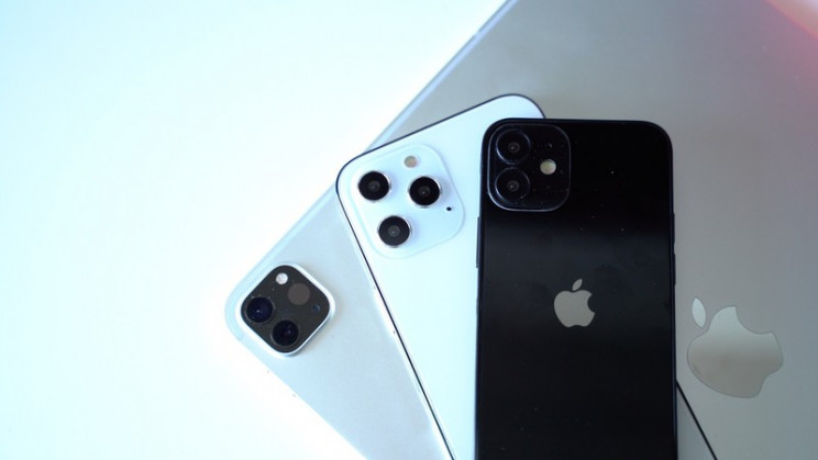 iPhone 12 Dummies Leaked, Showing New Sizes and Design iPhone 12 Dummies Leaked, Showing New Sizes and Design