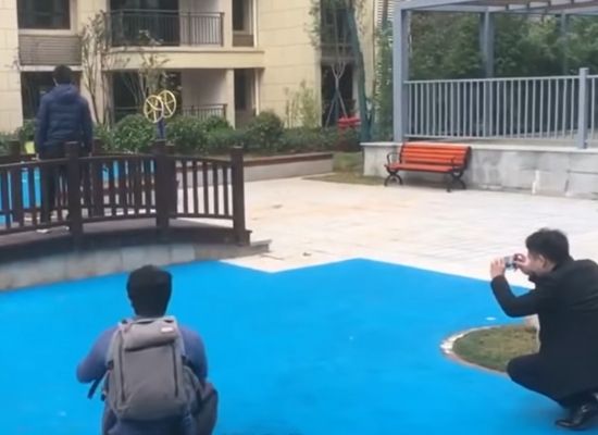 House with Cool Lake in Its Garden Turns out to Be a Scam House with Cool Lake in Its Garden Turns out to Be a Scam
