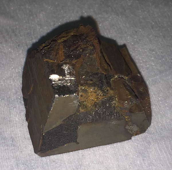 Scientists Find Amounts of Superconducting Material Inside Meteorite Pieces Scientists Find Amounts of Superconducting Material Inside Meteorite Pieces
