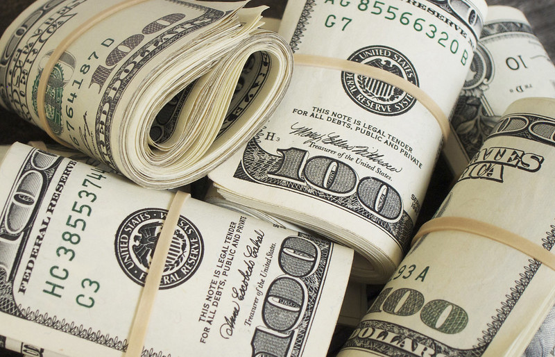 are the rich smart money