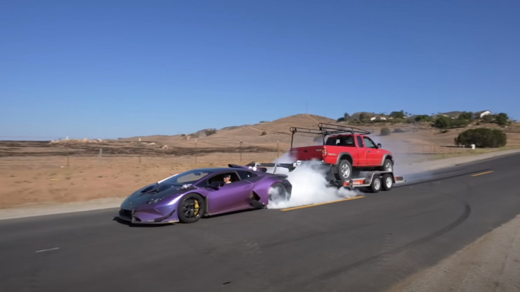 YouTuber tests if a Lamborghini Huracán can tow 10,000 pounds