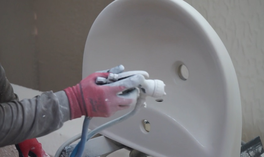 toilets and sinks glaze