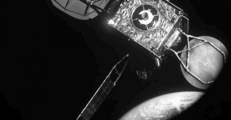 For the First Time, This Spacecraft Brought an Aging Satellite Back to Life