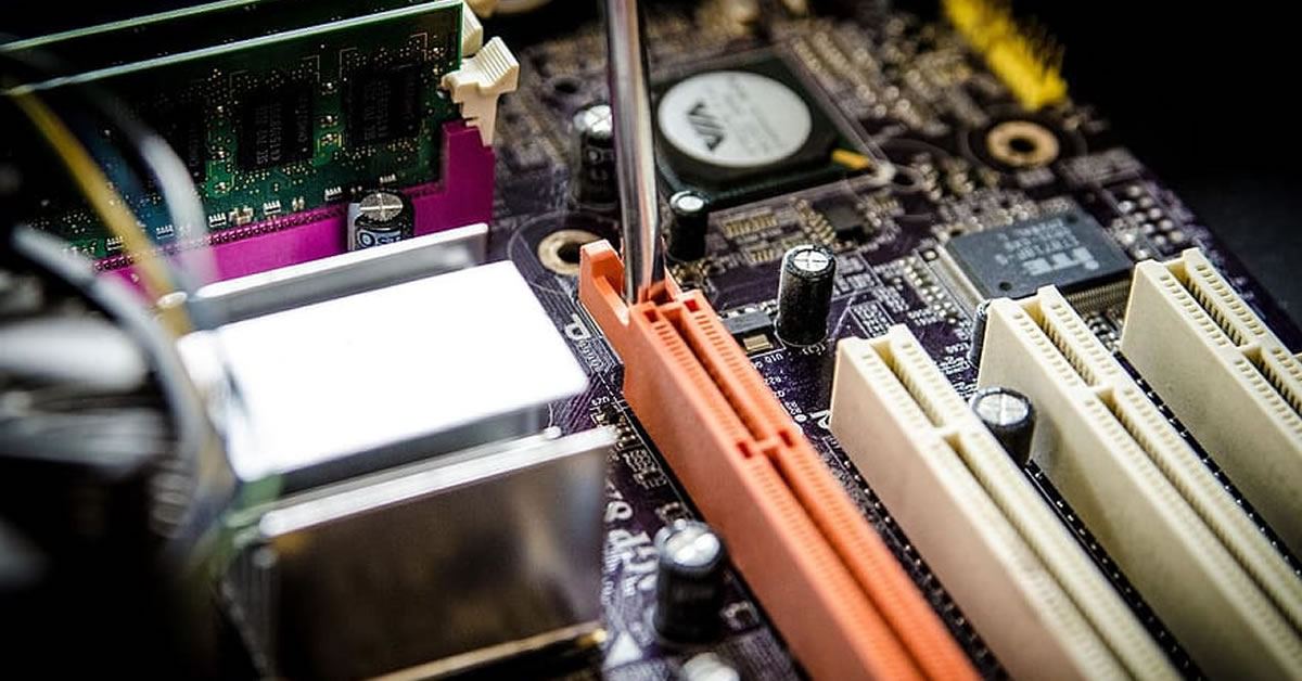 How Much Gold Is in Your Computer? | IE