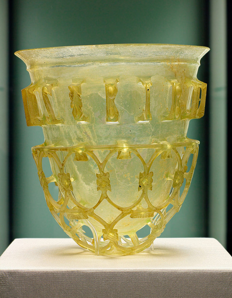 earliest human inventions glass