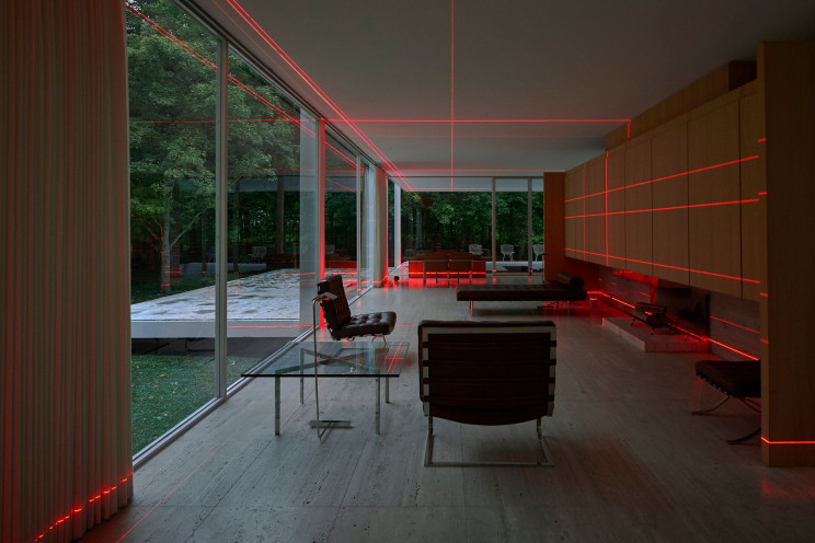 Light and Sound Geometric Installations Highlight Stunning Mies Van Der Rohe Architecture Light and Sound Geometric Installations Highlight Stunning Mies Van Der Rohe Architecture